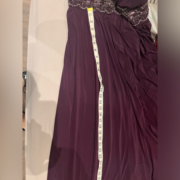 Magenta Coloured Long Formal Dress: Size “12” - Picture 13 of 16